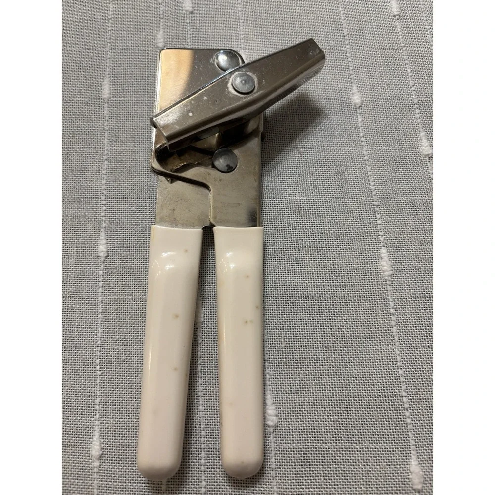 Vintage Swing Away Swing-A-Way Can Opener White Rubber Handles Made in USA 6.25